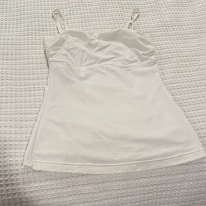 Maidenform ivory Camisole. Size M.